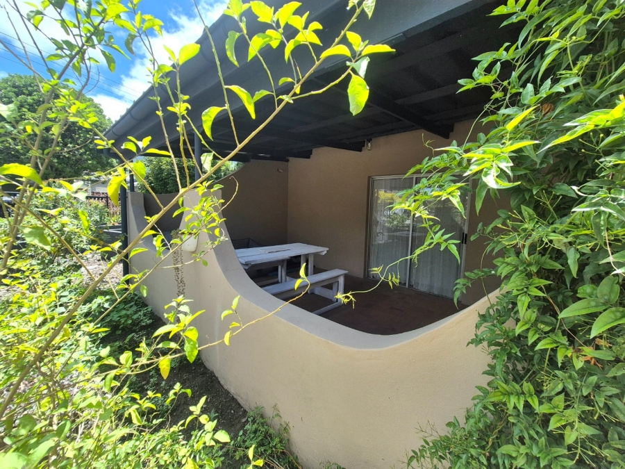 4 Bedroom Property for Sale in Twee Rivieren Western Cape